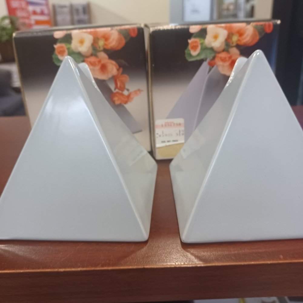 Final Last chance Rare Pair of Vintage Bud Vase for Mikasa.100% proceeds donated
